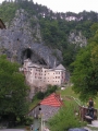 Словения, Predjama Castle